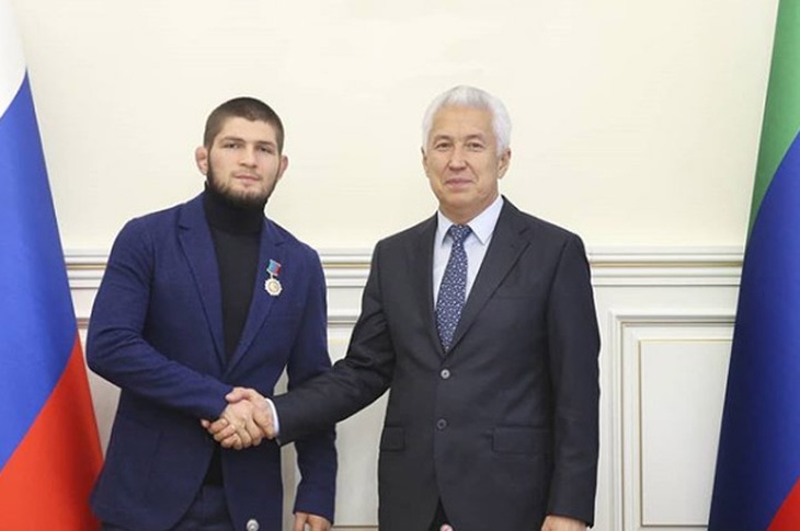 Президент Дагестана поздравил борца Нурмагомедова с победой над Пуарье