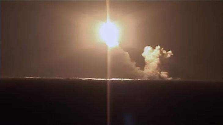 Запуск ракетного комплекса «Булава»