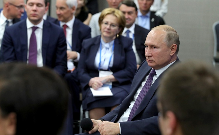 Владимир Путин на встрече с представителями общественности Калининградской области.