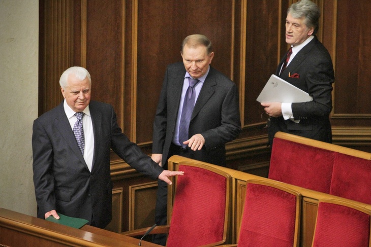Леонид Кравчук, Леонид Кучма, Виктор Ющенко (слева направо)