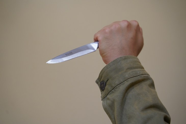 Женщину с ножом задержали в московском метро