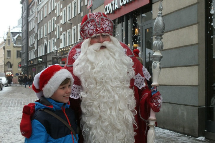 Дед Мороз в Пензе не раздавал детям снюсы