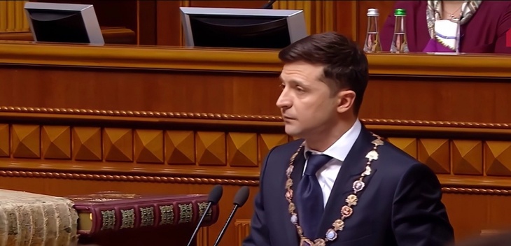 Владимир Зеленский внес в Раду законопроект о децентрализации власти