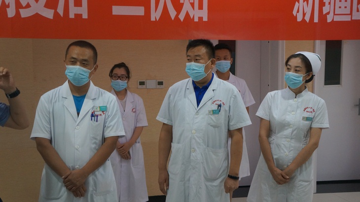 Сотрудники медицинского центра.Китай.