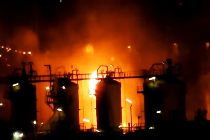 взрыв на нефтехимическом заводе в Каталонии
