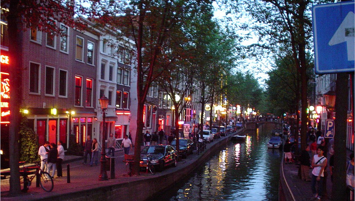 Район «красных фонарей» в Амстердаме