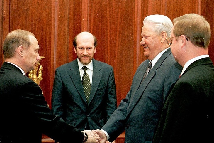 Борис Ельцин поздравляет Владимира Путина с назначением