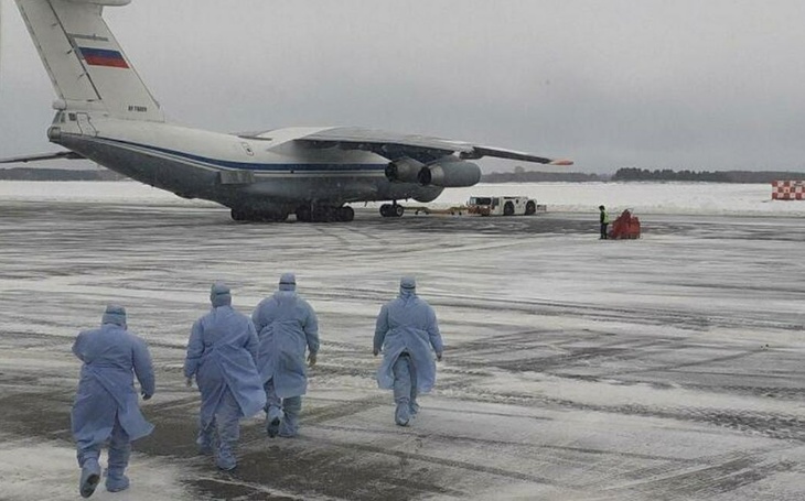 Установка — не болеть: дипломаты рассказали, как эвакуировали россиян из Уханя