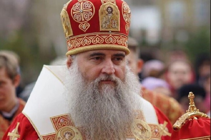 Саратовский митрополит извинился за прогулку по рынку без маски