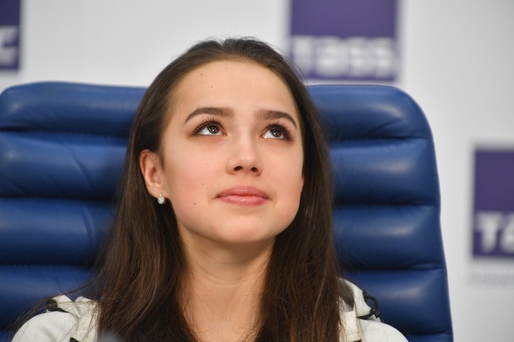 От 18 и старше: Загитова получила документ, которого долго ждала