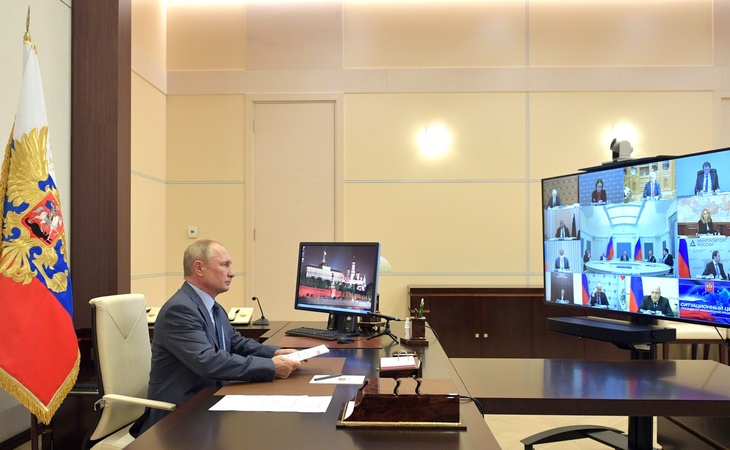 Песков анонсировал совещание у Путина о выходе из режима ограничений