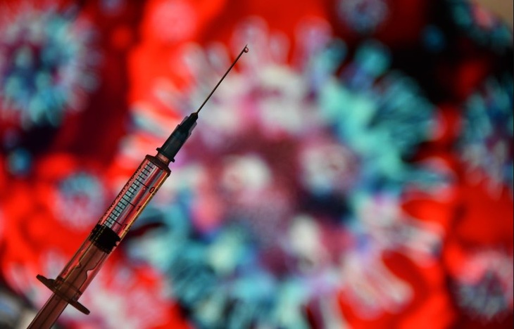 Опрос показал, что россияне согласны на вакцинацию от коронавируса 