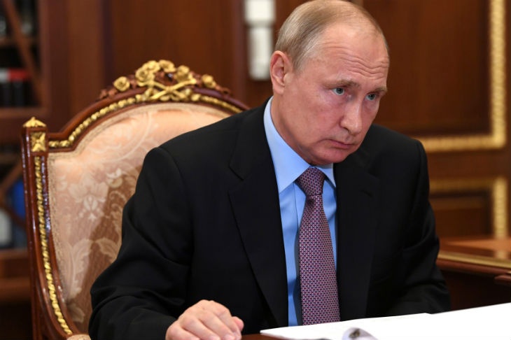 Путин показал «рабочую атмосферу» в своей секретной комнате