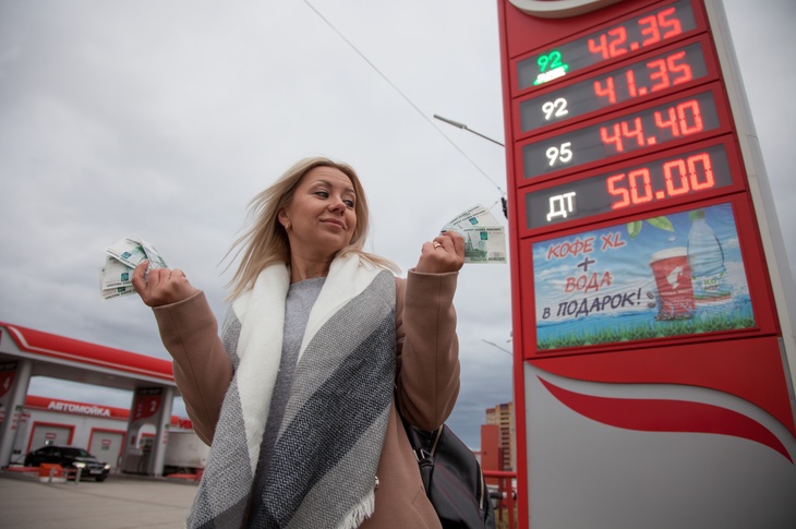 «Цены на АЗС опустить не получится»: Ашихмин о снятии запрета на импорт топлива