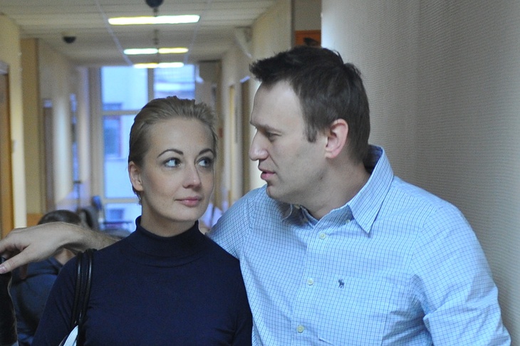 Жена Навального требует от Путина отпустить мужа в Германию