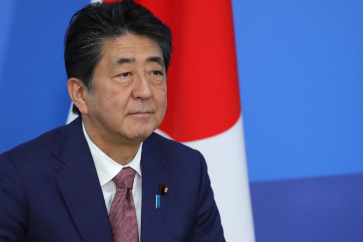 Мечтавший вернуть Курилы премьер Японии уходит с поста