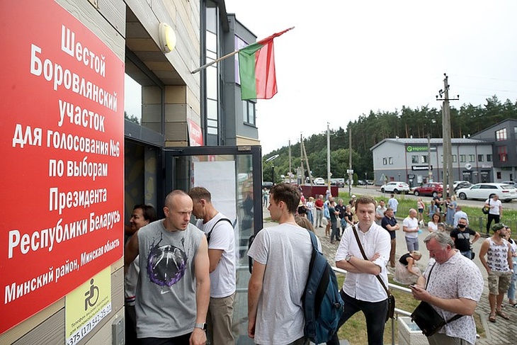 Гигантскими очередями сопровождались выборы президента Белоруссии в августе 2020 года