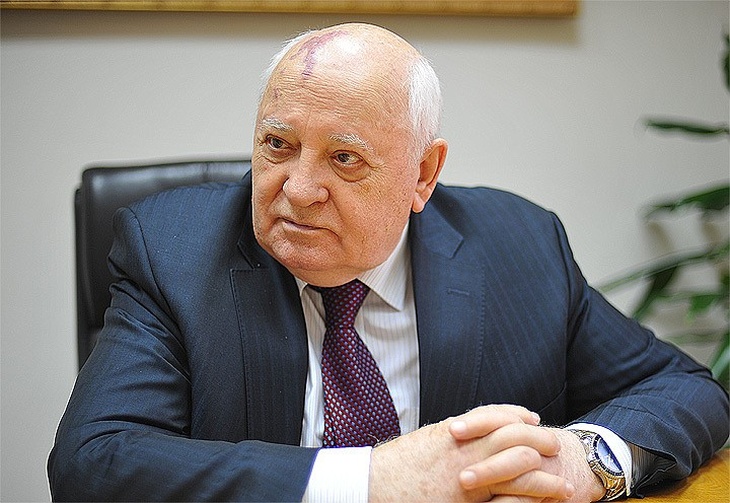 Михаил Горбачев: Лукашенко опоздал с обращением к рабочим