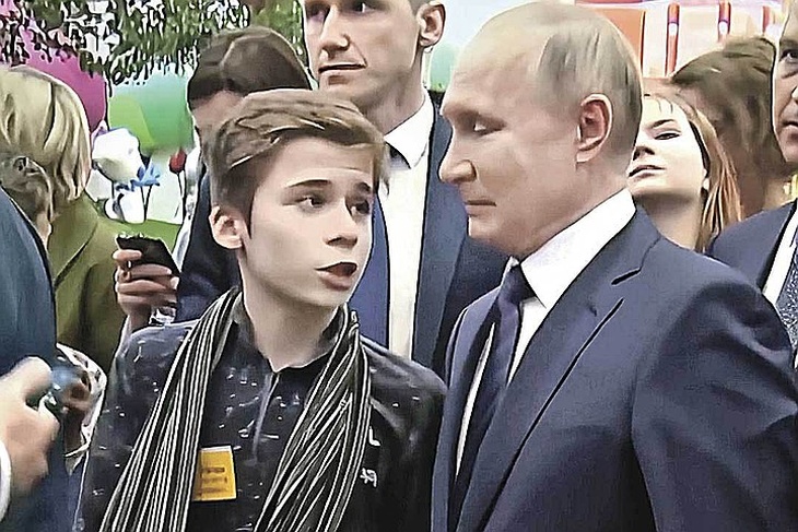 Мальчика, просившего Путина вернуть его бабушке, оставили в детдоме 