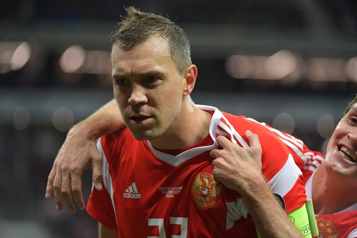 Дома стены помогают: российские футболисты обыграли сербов