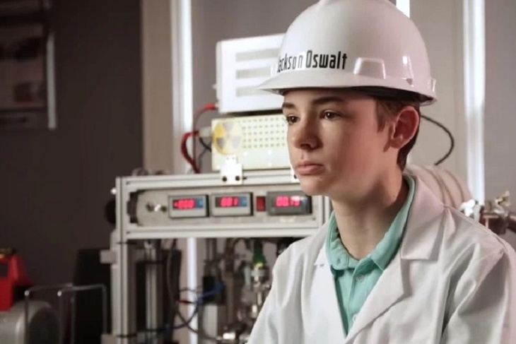 А чего добился ты: 12-летний подросток собрал дома ядерный реактор