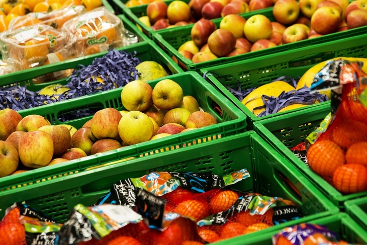 Россия запретила ввоз некоторых овощей и фруктов из четырех стран