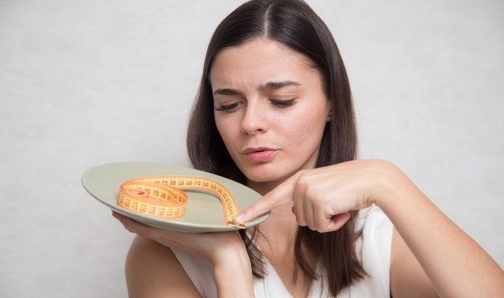 Еда по расписанию: ученые нашли связь между пропуском ужина и ожирением