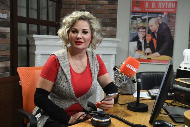 Мария Максакова в студии Радио «Комсомольская правда».