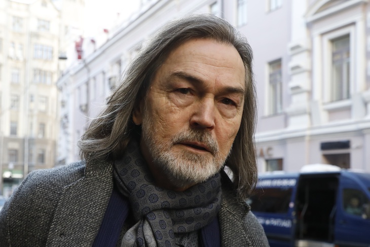 «Блаженный, как герой "Идиота"»: Никас Сафронов показал портрет Андрея Мягкова