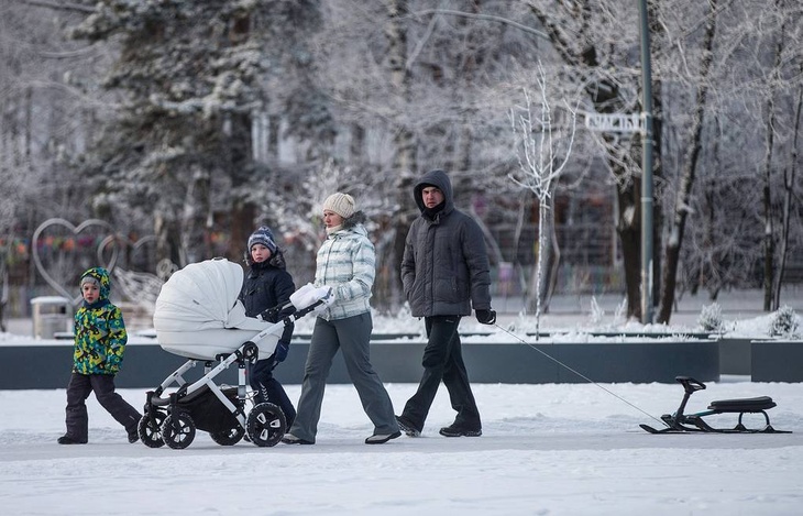 Вне очереди: многодетным россиянам продлили право на льготный отпуск