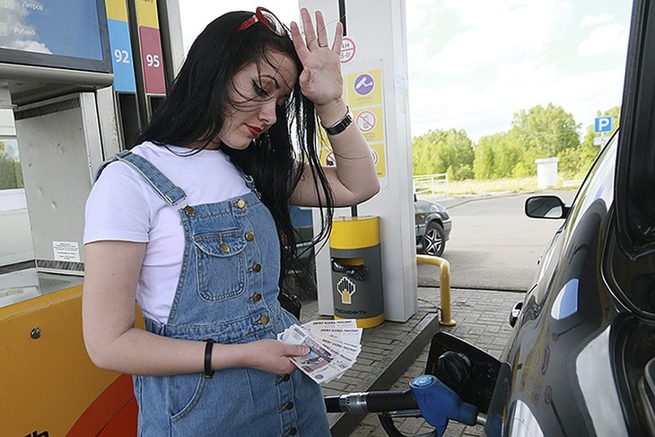 Цены на бензин в России могут вырасти на 14%