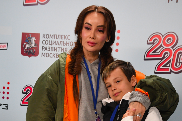 «Бытовуха»: Айза Долматова поняла, почему ей не везет с мужчинами