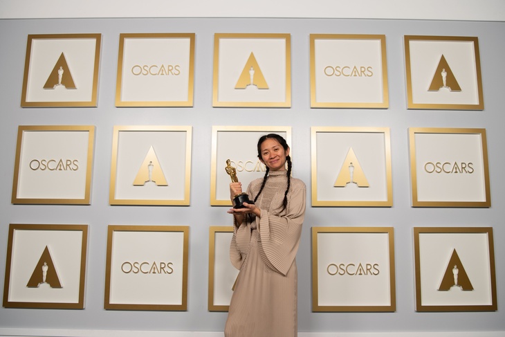Режиссера «Земли кочевников» Хлою Чжао не поздравили с «Оскаром» на родине