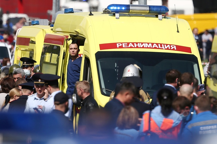 32 раненых и 11 погибших: пострадавших при стрельбе в Казани развозят по больницам