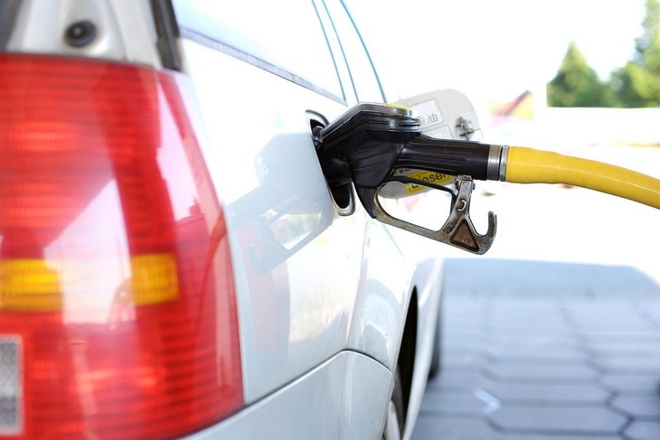 Власти будут контролировать цены на бензин в стране