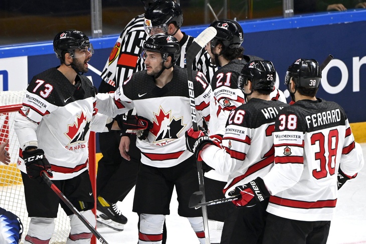Канада вышла в финал чемпионата мира, обыграв вслед за Россией команду США