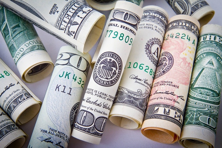 «Долларовый домик будет сыпаться»: экономист оценил ситуацию на рынке валют