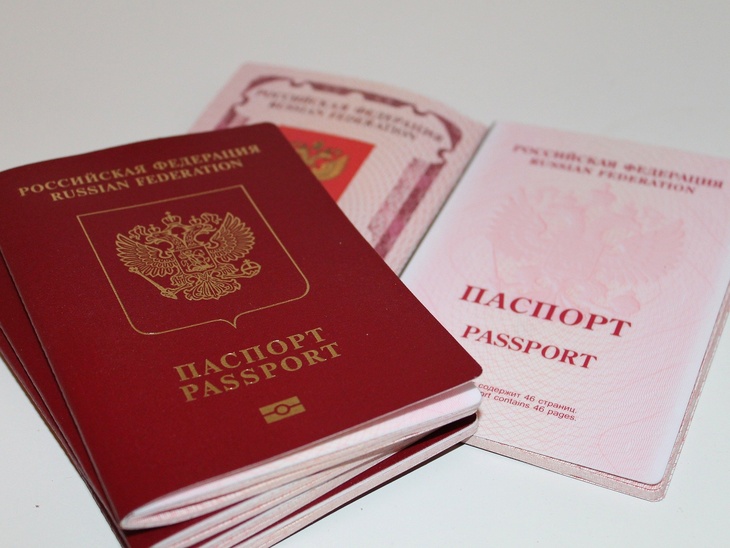Россиянам могут разрешить пользоваться истекшим паспортом еще месяц
