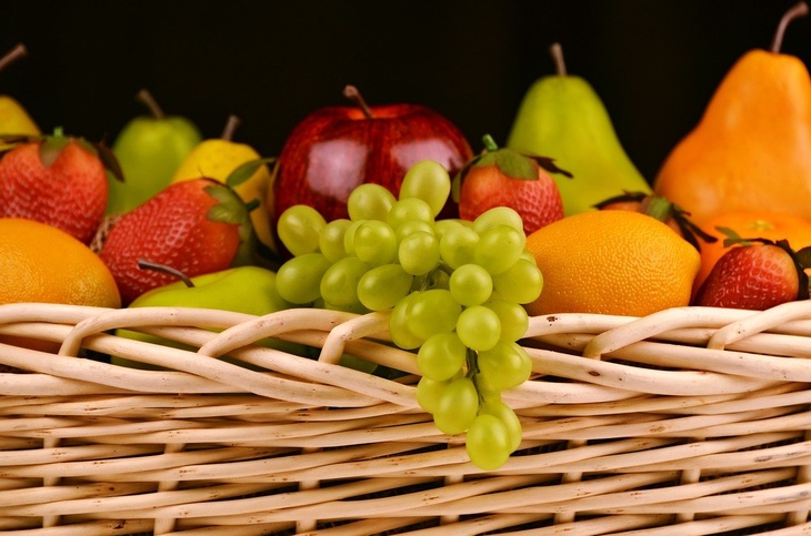 Диетолог объяснила, для кого опасны фрукты