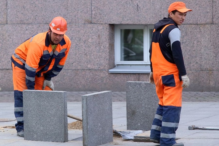 Места трудовых мигрантов с повышенной зарплатой могут оказаться непривлекательными для россиян