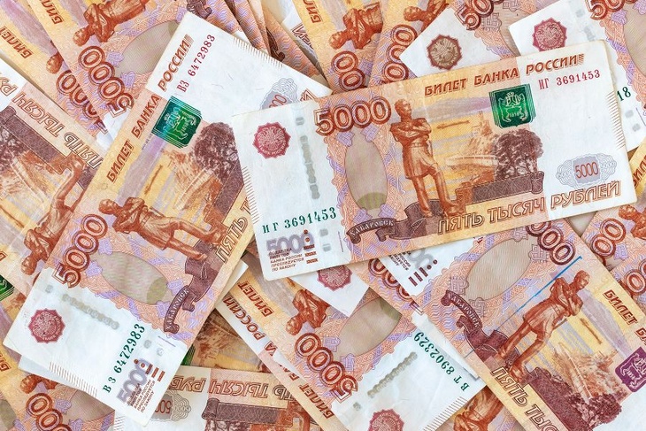 250 тысяч рублей в месяц: в каких сферах пенсионерам предлагают высокие оклады