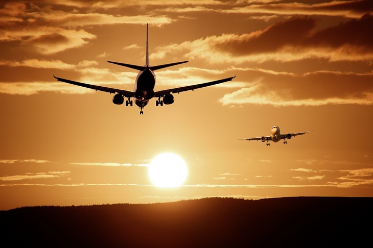 «Еще один удар»: цены на авиабилеты снова вырастут из-за выбросов углекислого газа