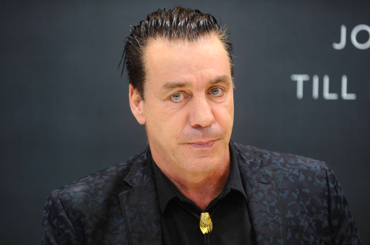 Эрмитаж обвинил солиста Rammstein в незаконном заработке на экспонатах музея