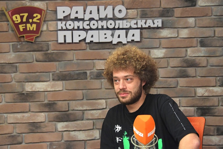 Илья Варламов в студии Радио «Комсомольская правда».