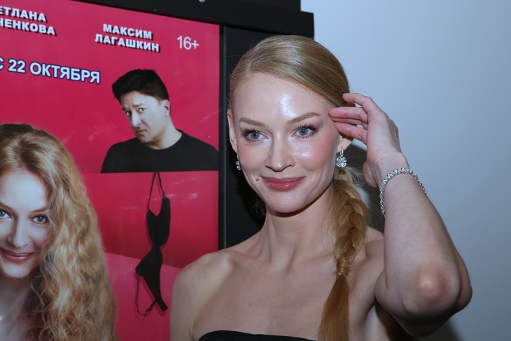 «Пожааааар!»: Ходченкова взорвала Instagram фото в трусиках-танга 