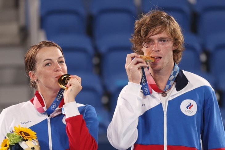 Олимпийские чемпионы по теннису Анастасия Павлюченкова и Андрей Рублев