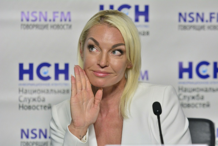 «Тяжеловесная гром-баба»: фанаты обсудили Волочкову в образе Кармен 