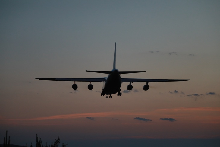 «Самолет совсем не новый»: авиационный эксперт о самолете Ан-12, разбившемся в Иркутске