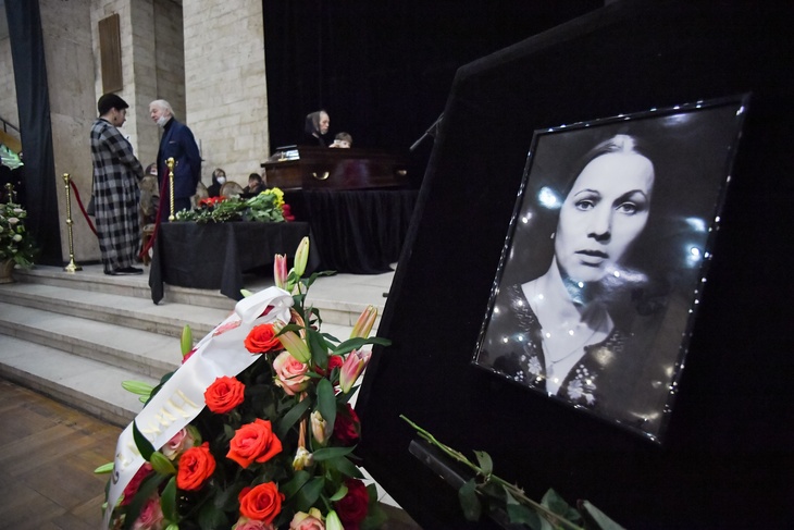 В Москве прошли похороны народной артистки России Нины Руслановой