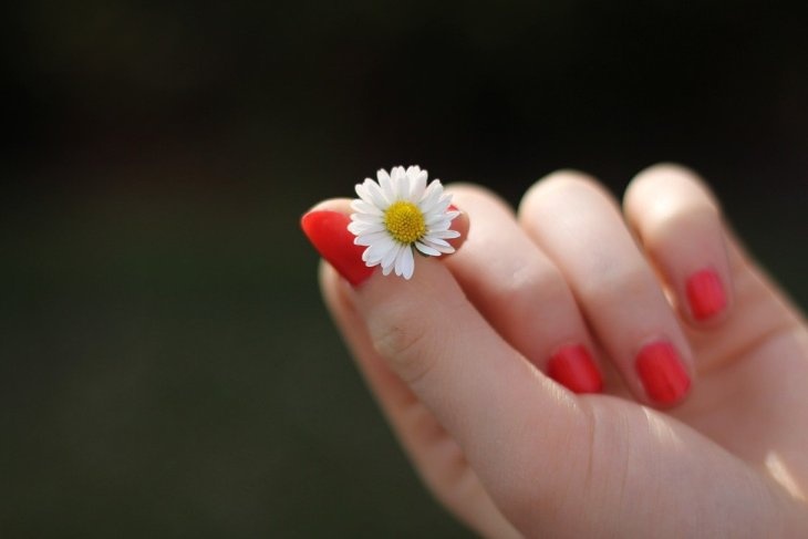 «Признак рака»: дерматолог рассказала, как по состоянию ногтей определить проблемы со здоровьем